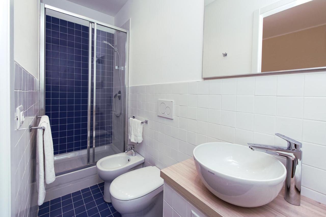 Bluripa Guest House Genoa Bagian luar foto