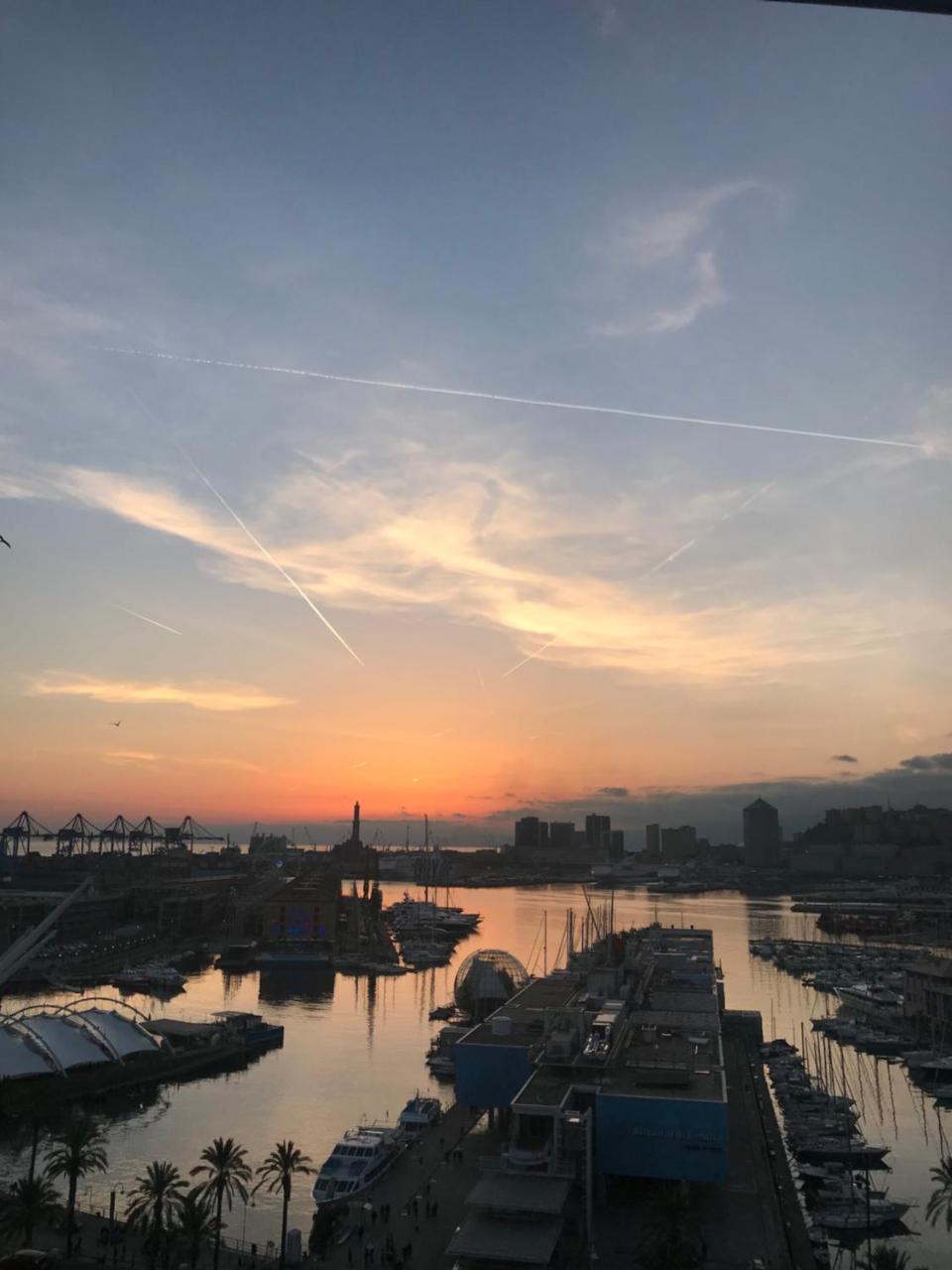 Bluripa Guest House Genoa Bagian luar foto