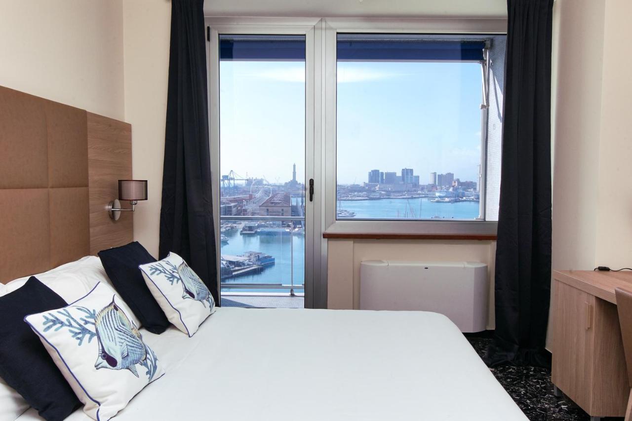Bluripa Guest House Genoa Bagian luar foto