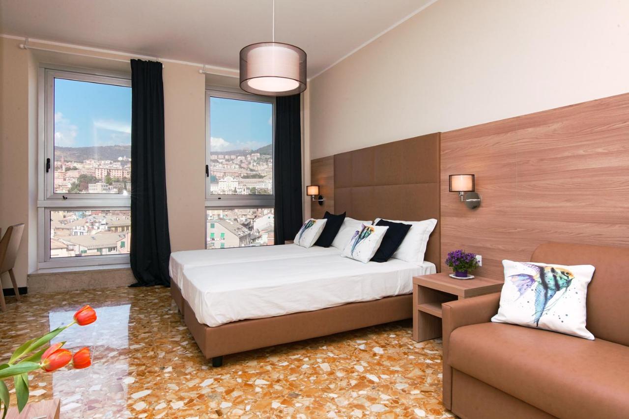 Bluripa Guest House Genoa Bagian luar foto