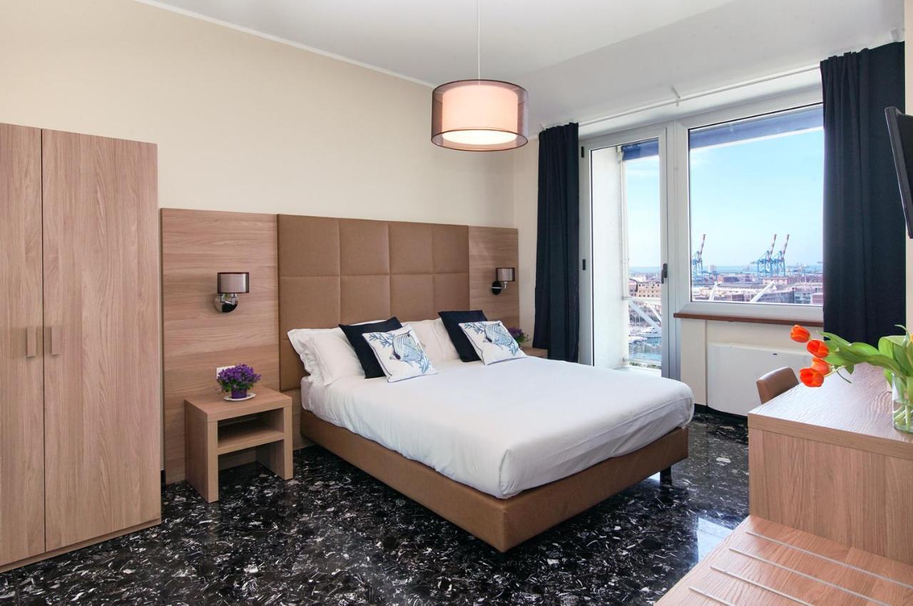 Bluripa Guest House Genoa Bagian luar foto