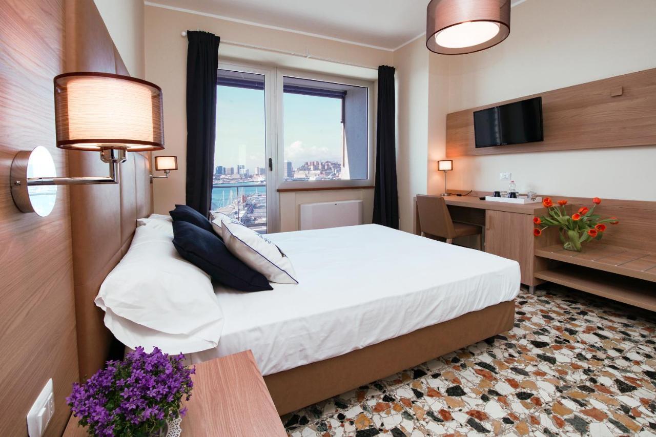 Bluripa Guest House Genoa Bagian luar foto