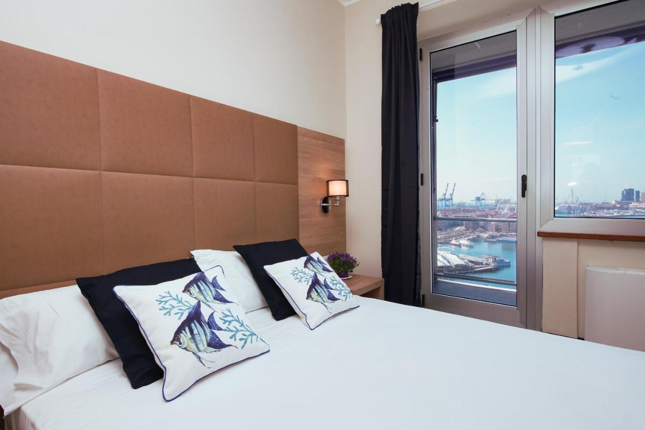 Bluripa Guest House Genoa Bagian luar foto
